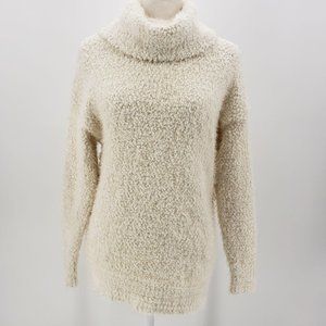 NWT Forever 21 Off-White Fuzzy Soft Chunky Sweater